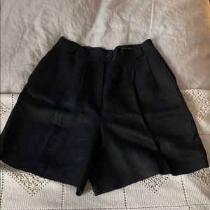 (SOLD) Vintage black linen shorts
